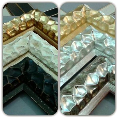 Nueva #colección de #molduras para nuestros #marcosamedida con unos #perfiles muy originales decorados en #oros #platas #decapados y #negros con distintas #pátinas Tienen muchas posibilidades. Son #perfiles con #personalidad propia. Muy #elegantes