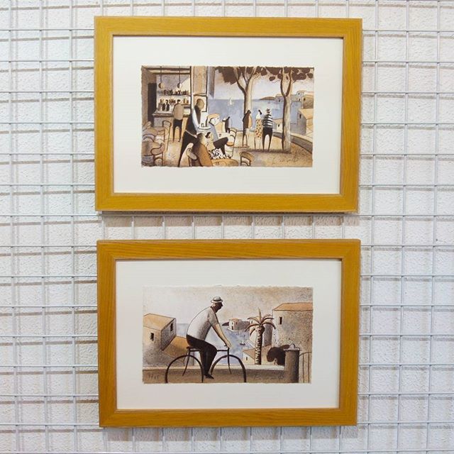 Estas dos #litografías de #didierlourenço de 27x16 cm de plancha con #marcoshechosamedida en chapa de #roble teñida de #amarillo Perfectos para #regalo #arte #artesanía #barcelona #fortpienc  #regalos