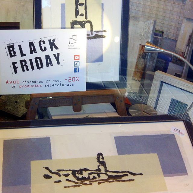 Para aprovechar la ocasión!!!Hoy y sólo hoy es #viernes #blackfriday Hemos seleccionado unos #cuadros muy #especiales para llenar de #arte las paredes de #casas #oficinas y ...#arte #artesanía #grabados #cuadros #decoración  #calidad #barcelona #fortpienc