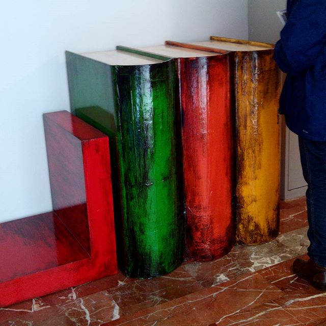 Libros y sujetalibros