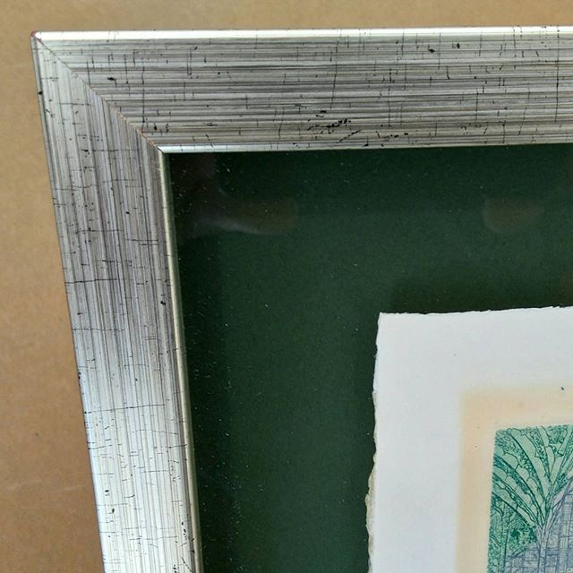 Enmarcar miniatura en vitrina