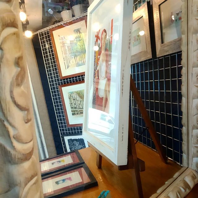 Espejos, cuadros, reflejos y escaparate