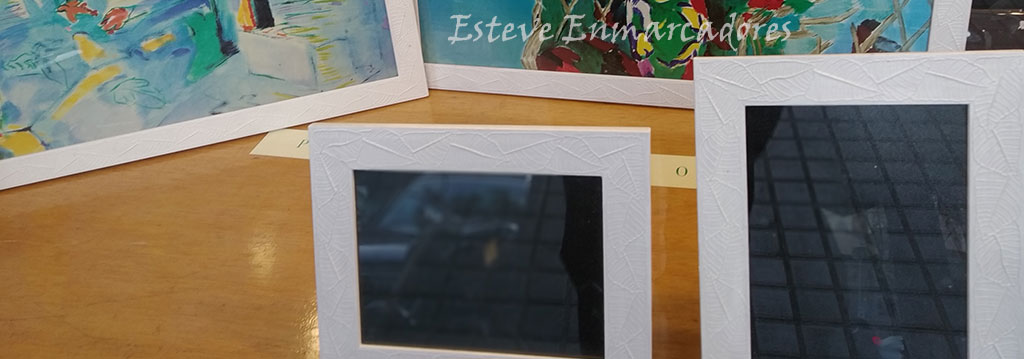 Portafotos con marco relieve de hojas - Esteve Enmarcadores Portafotos con marco relieve de hojas - Esteve Enmarcadores