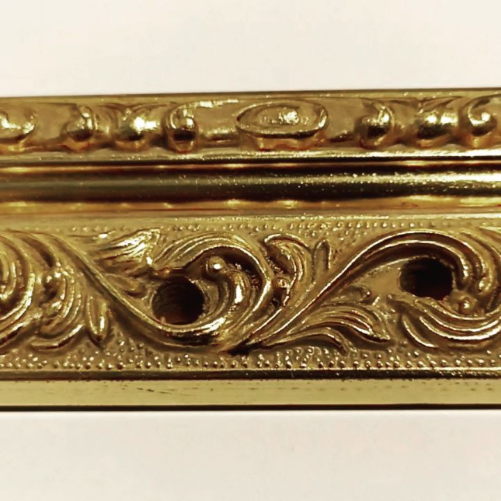 Moldura clásica buena y nueva