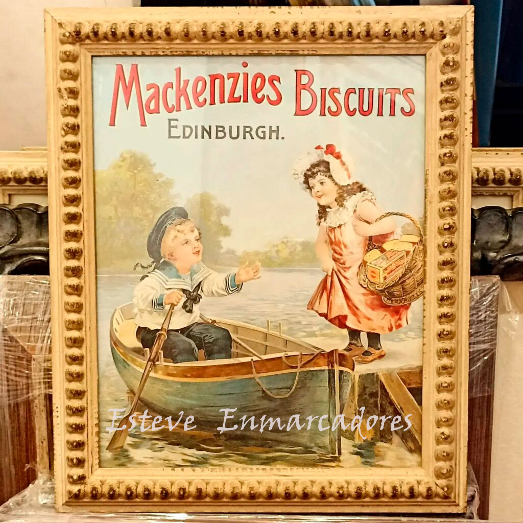 Cartel de anuncio enmarcado